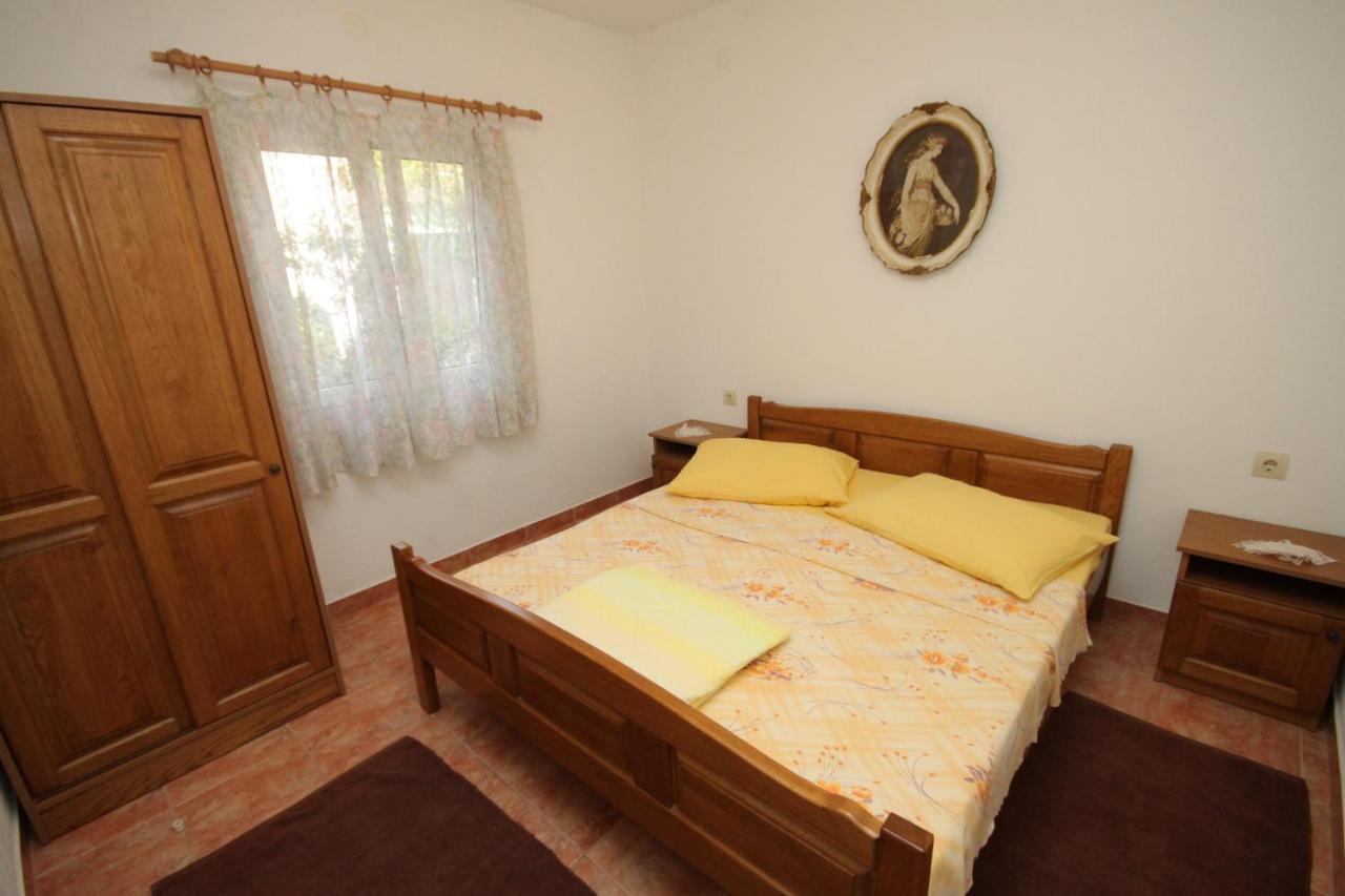Seaside Secluded Apartments Cove Smokvina, Hvar - 9501 Bogomolje